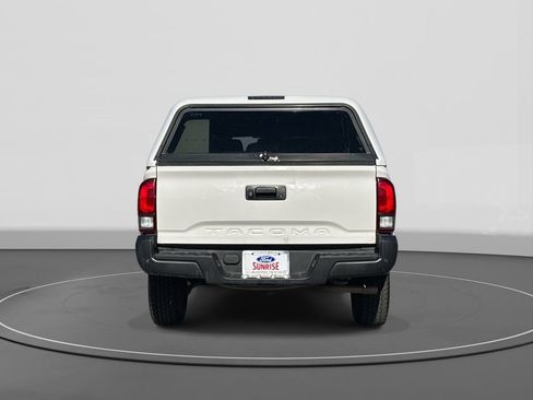 Used 2022 Toyota Tacoma SR image 6