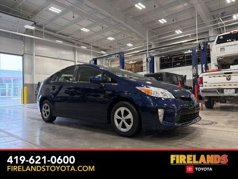 Used 2015 Toyota Prius Four image 1