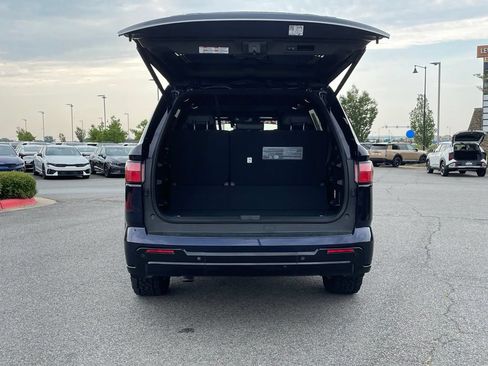 Used 2024 Toyota Sequoia Platinum AWD/4WD image 7