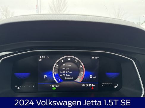 Used 2024 Volkswagen Jetta SE w/ Panoramic Sunroof Package image 18
