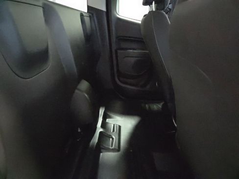 Used 2022 Chevrolet Colorado LT w/ Fleet Safety Package image 15