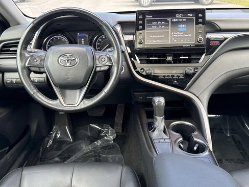 Used 2024 Toyota Camry SE image 8