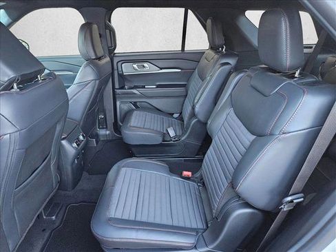 New 2026 Ford Explorer ST-Line w/ ST-Line Street Pack image 12