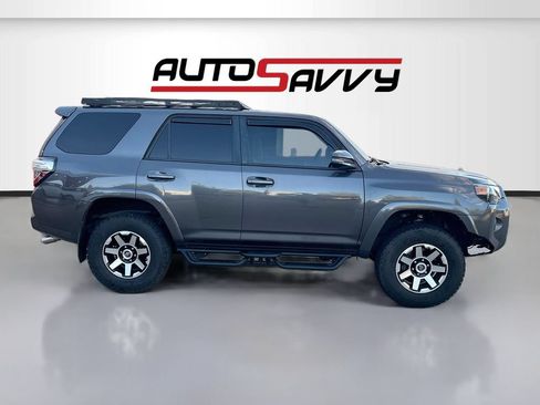 Used 2020 Toyota 4Runner SR5 Premium w/ Moonroof Package AWD/4WD image 8