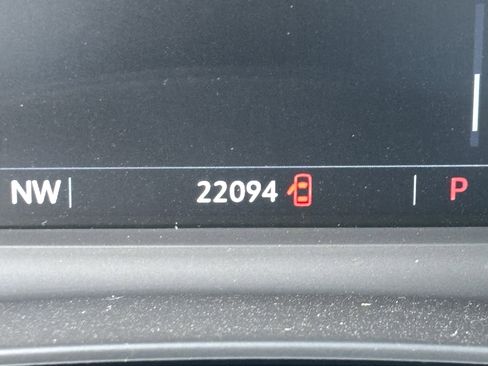 Used 2025 Cadillac XT6 Premium Luxury image 29