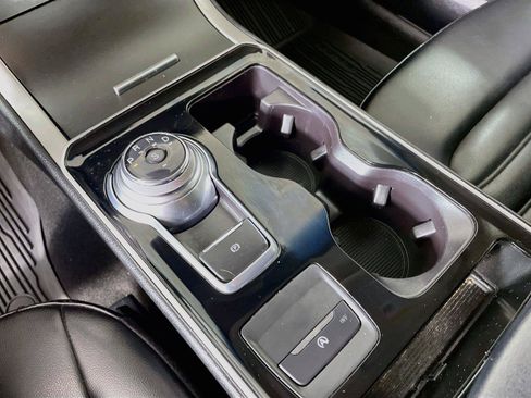 Used 2019 Ford Edge SEL w/ Equipment Group 201A FWD image 15