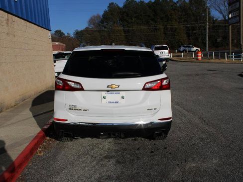 Used 2019 Chevrolet Equinox LT w/ Sun & Navigation Package image 5