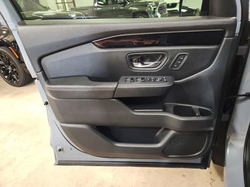 Certified 2025 Honda Pilot TrailSport image 21
