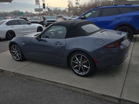 Used 2021 MAZDA MX-5 Miata Grand Touring image 3