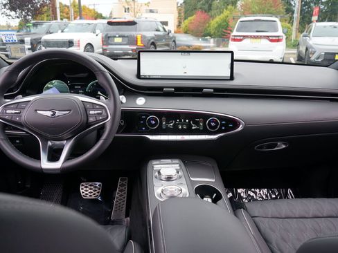 Used 2025 Genesis GV70 3.5T Sport w/ Sport Prestige Package image 29