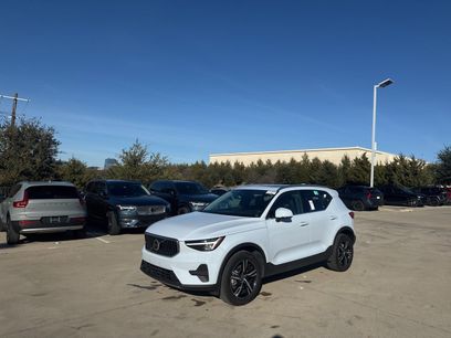 Certified 2025 Volvo XC40 B5 Core