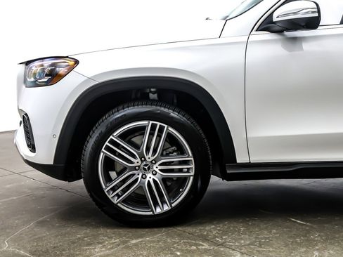 Certified 2025 Mercedes-Benz GLS 450 GLS 450 4MATIC SUV image 12