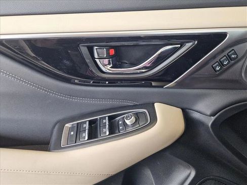 Used 2025 Subaru Outback Limited image 6