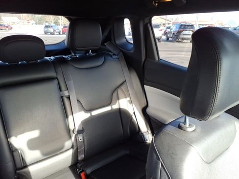 Used 2024 Jeep Compass Limited image 15