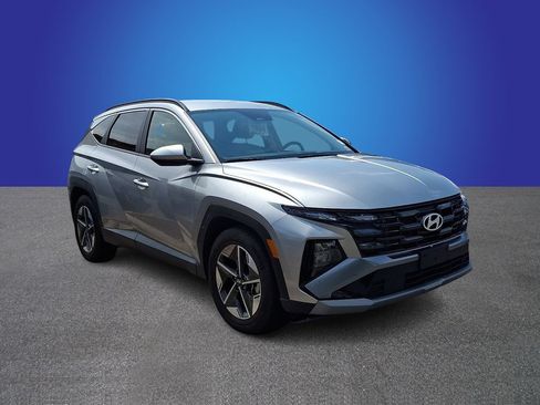 Used 2025 Hyundai Tucson SEL FWD image 2
