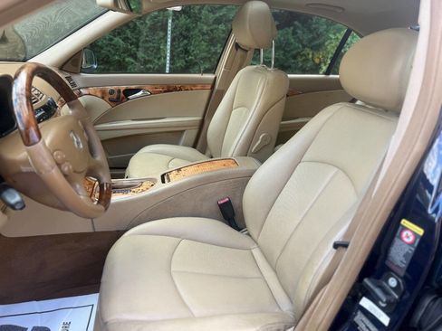 Used 2009 Mercedes-Benz E 350 4MATIC Sedan image 24