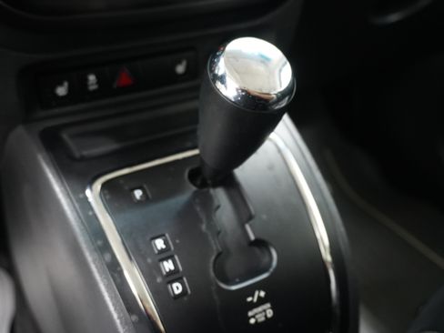 Used 2016 Jeep Patriot High Altitude FWD image 22