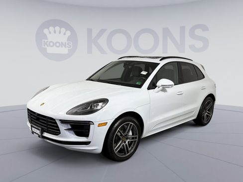 Used 2021 Porsche Macan Turbo image 1