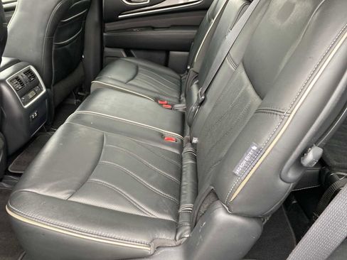 Used 2020 INFINITI QX60 Luxe w/ Essential Package image 28