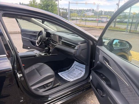 Certified 2025 Toyota Camry XLE FWD image 14