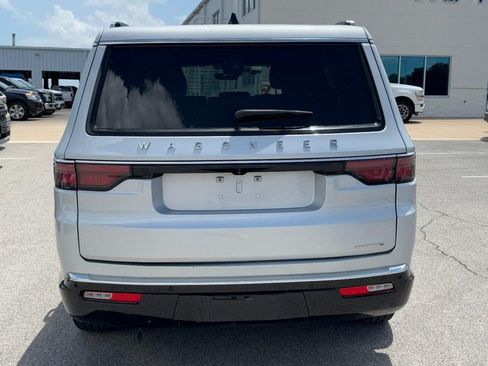 Used 2024 Jeep Wagoneer Series II AWD/4WD image 4