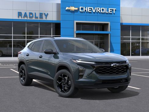 New 2026 Chevrolet Trax LT w/ Driver Confidence Package FWD image 7