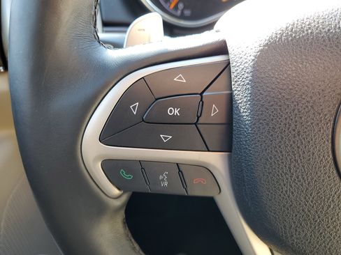 Used 2017 Jeep Grand Cherokee Limited image 7