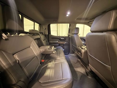 Used 2020 Chevrolet Silverado 1500 LT Trail Boss w/ Midnight Edition image 31