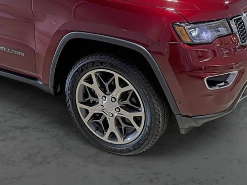 Used 2021 Jeep Grand Cherokee Limited w/ Sun & Sound Group AWD/4WD image 15