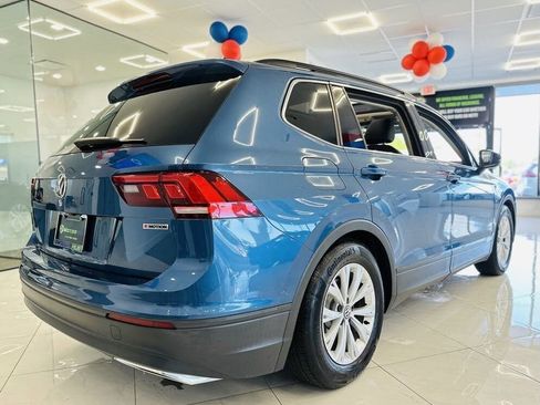 Used 2019 Volkswagen Tiguan SE w/ Panoramic Sunroof Package image 5
