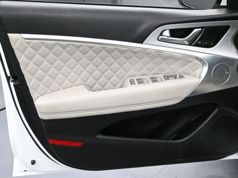 Used 2022 Genesis G70 3.3T w/ Sport Prestige Package image 14