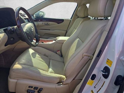 Used 2011 Lexus LS 460 L w/ Luxury Pkg RWD image 14