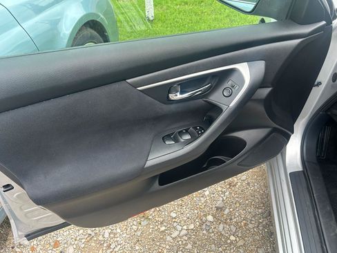 Used 2015 Nissan Altima 2.5 S w/ Power Driver Seat Package FWD image 20
