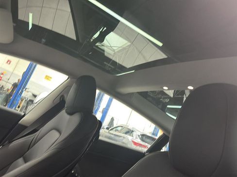 Used 2023 Tesla Model 3 Performance image 34