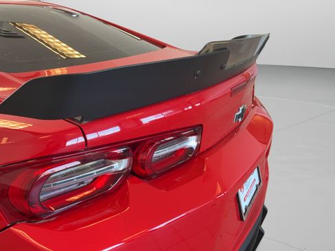 Used 2021 Chevrolet Camaro LT w/ Technology Package RWD image 39