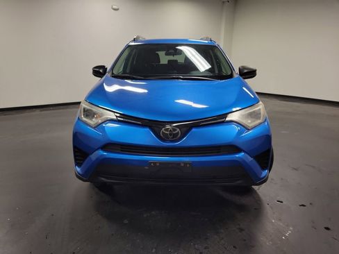 Used 2017 Toyota RAV4 LE image 2