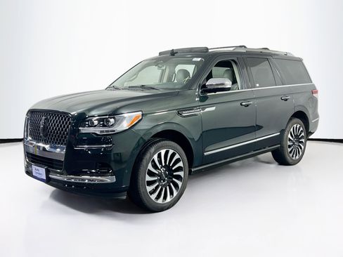 Used 2023 Lincoln Navigator Black Label image 1