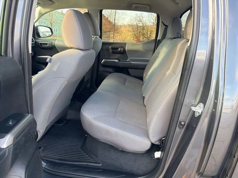 Used 2021 Toyota Tacoma SR5 image 15