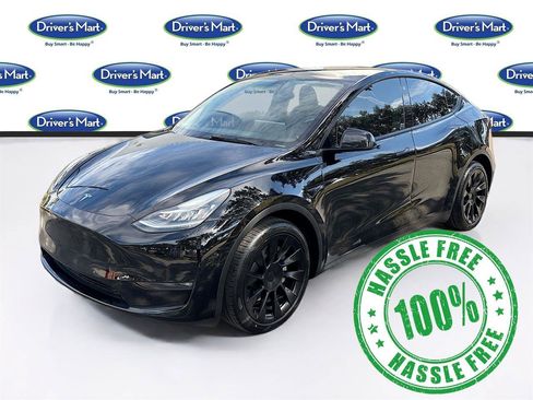 Used 2022 Tesla Model Y Long Range image 3