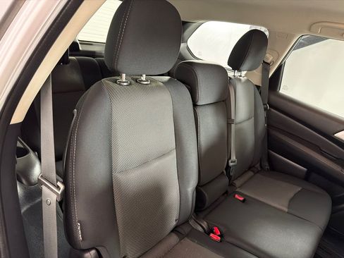 Used 2019 Nissan Pathfinder SV FWD image 24