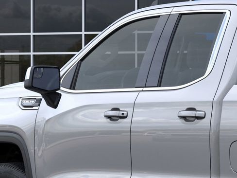 New 2026 GMC Sierra 1500 SLE image 36