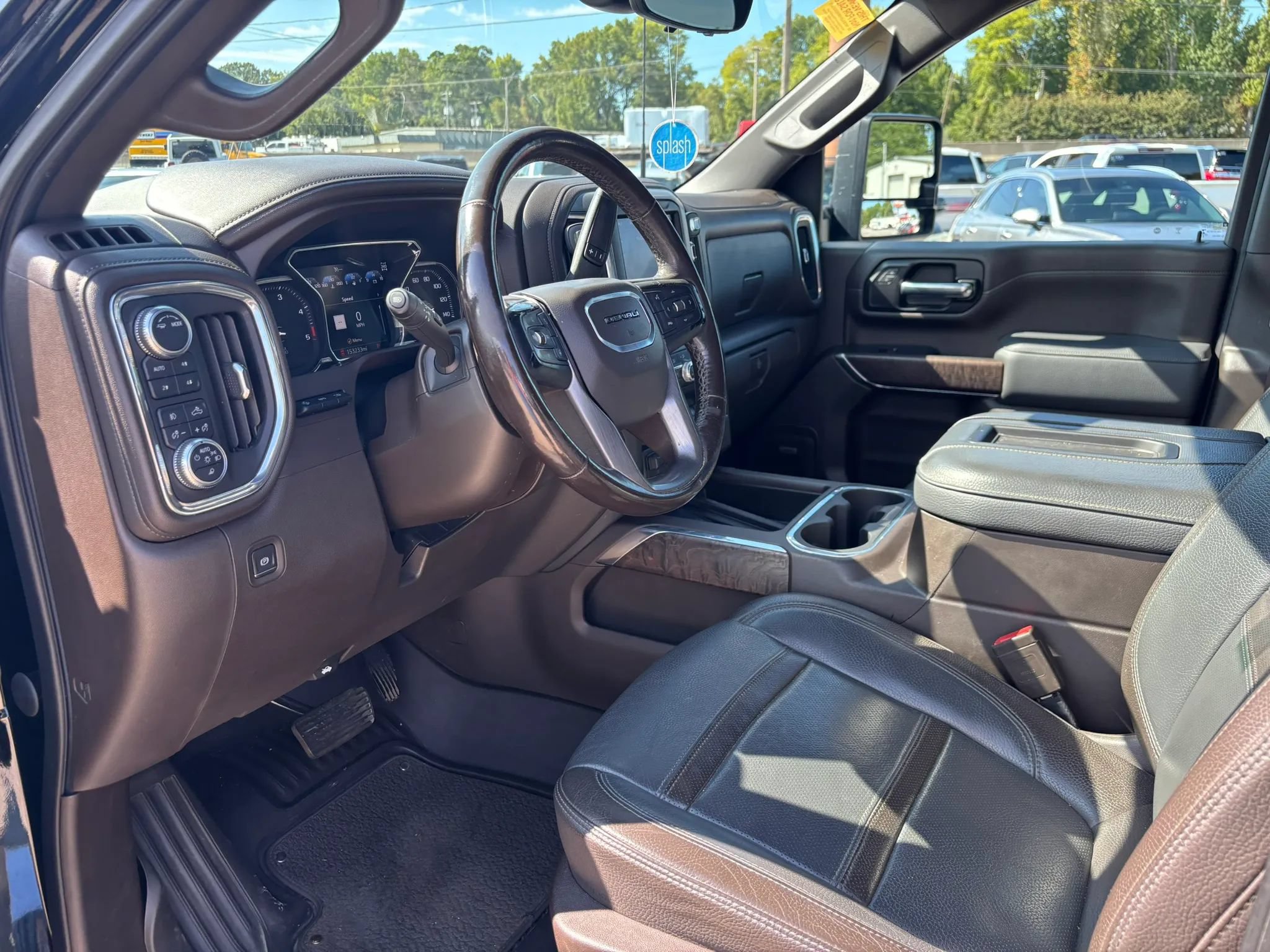 Used 2021 GMC Sierra 2500 Denali w/ Denali Ultimate Package AWD/4WD image 13