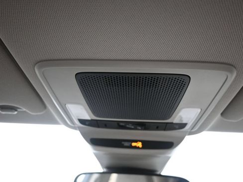 Used 2023 Honda HR-V LX image 17