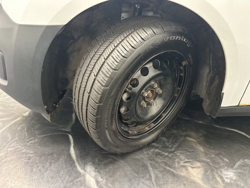 Used 2019 Ford Transit Connect XL image 24