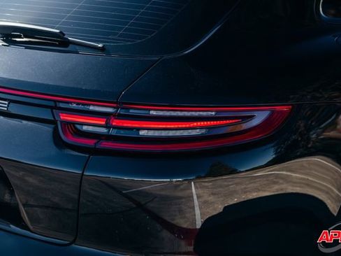 Used 2018 Porsche Panamera 4S image 46
