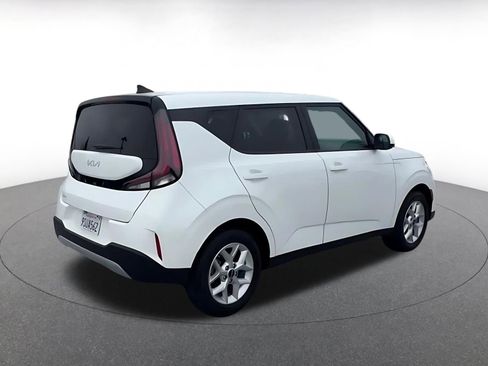 Used 2025 Kia Soul LX w/ LX Technology Package image 14