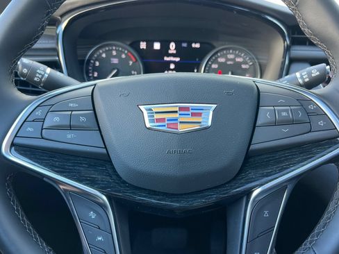 Used 2025 Cadillac XT5 Premium Luxury w/ Technology Package AWD/4WD image 33