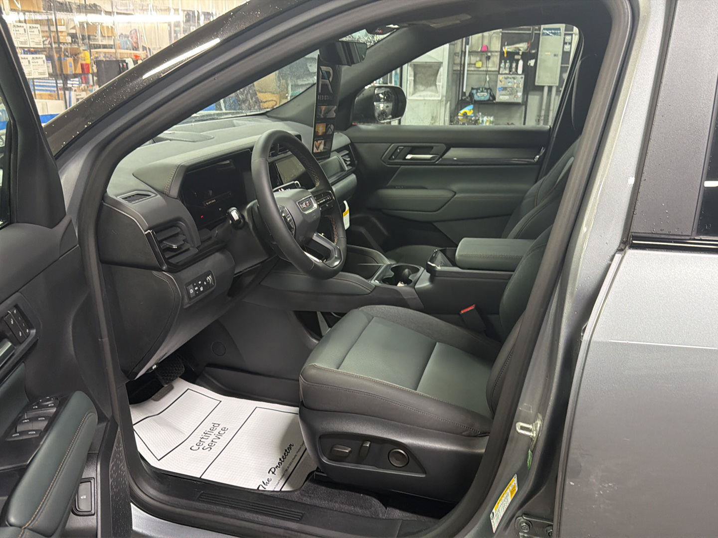 New 2027 GMC Terrain AT4 w/ Convenience Package III AWD/4WD image 9
