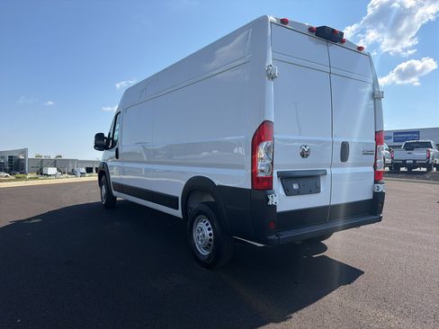 Used 2026 RAM ProMaster 2500 w/ Convenience Group FWD image 7