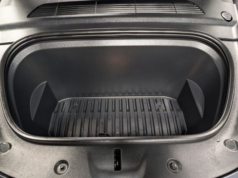 Used 2023 Tesla Model Y Performance image 15